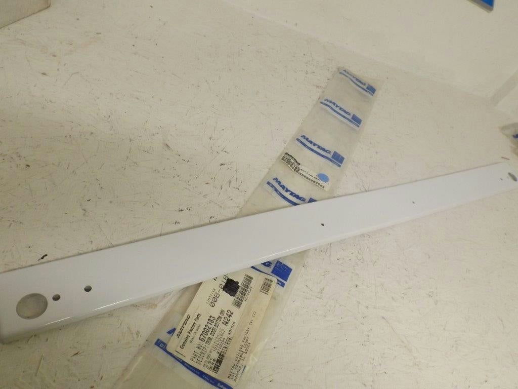MAYTAG WHIRLPOOL REFRIGERATOR 67002183 BOTTOM DOOR TRIM NEW MAYTAG WHIRLPOOL REFRIGERATOR 67002183 BOTTOM DOOR TRIM NEW